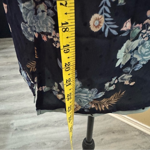 White House Black Market Blue Floral Camisole - Picture 11 of 12